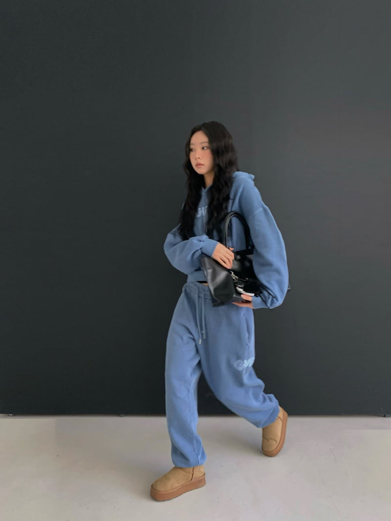 Gavara Market - Korean Women Fashion - #momslook - Lost Crop Pig Hoodie - 5