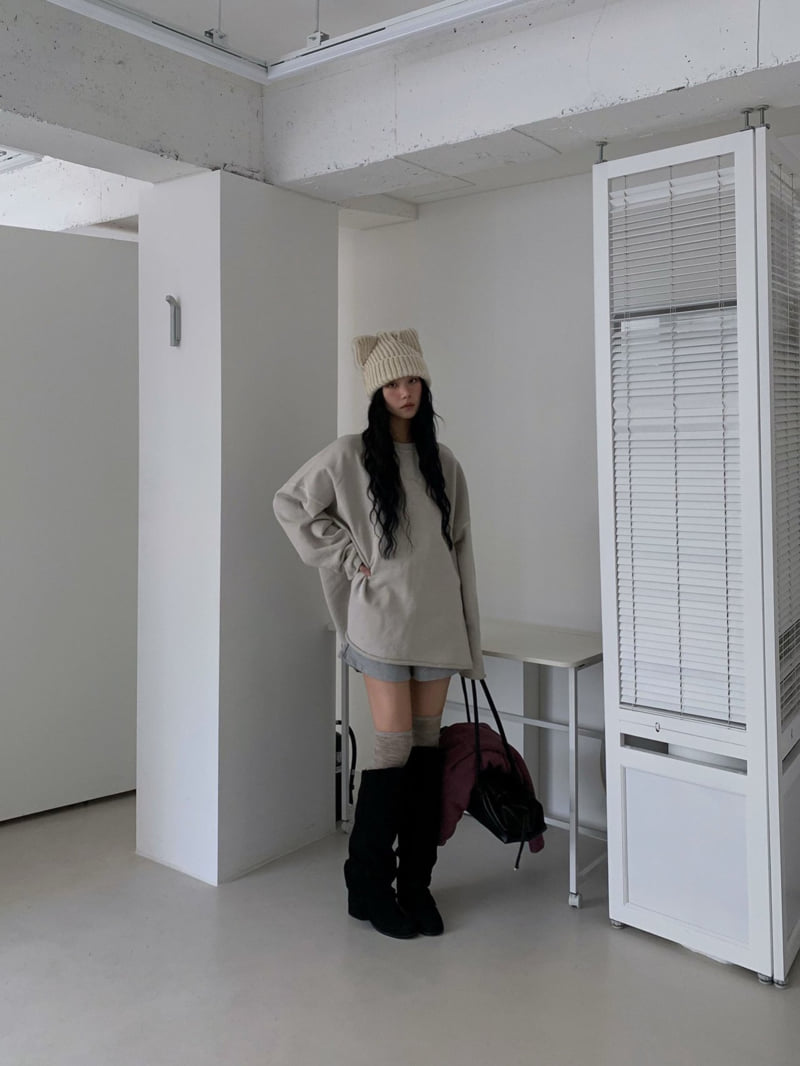 Gavara Market - Korean Women Fashion - #momslook - GM Raw-Edge Pig Sweatshirt - 2