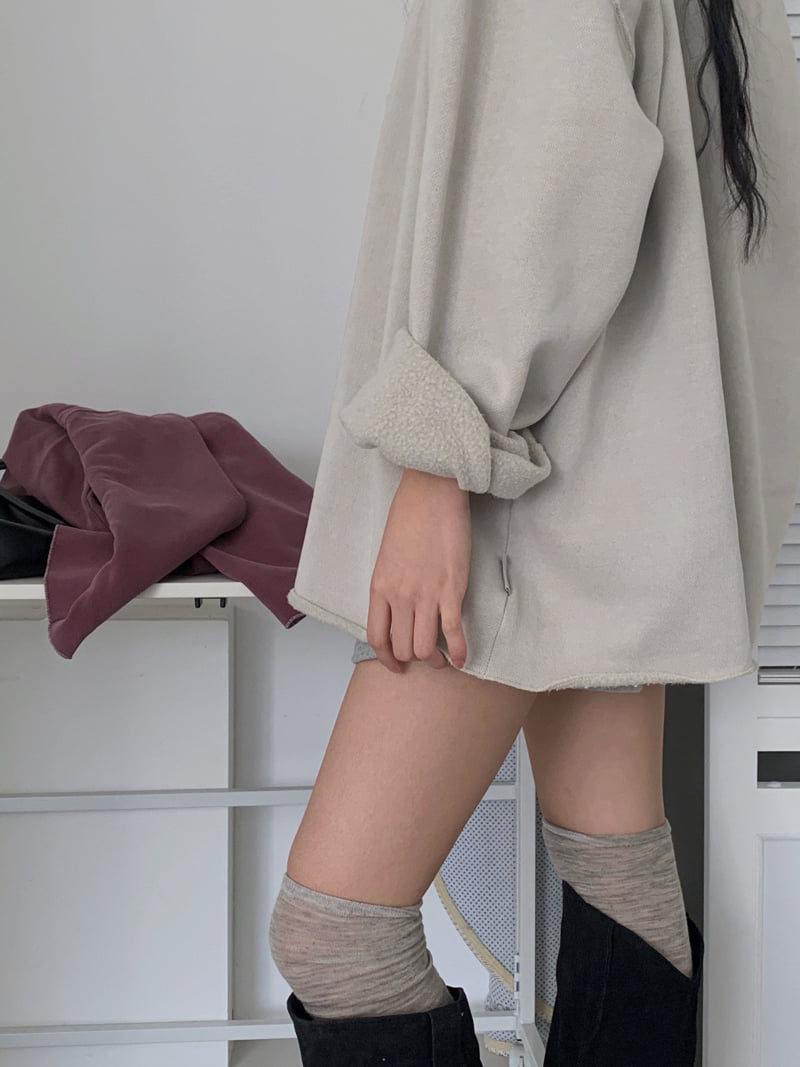 Gavara Market - Korean Women Fashion - #restrostyle - GM Raw-Edge Pig Sweatshirt - 9
