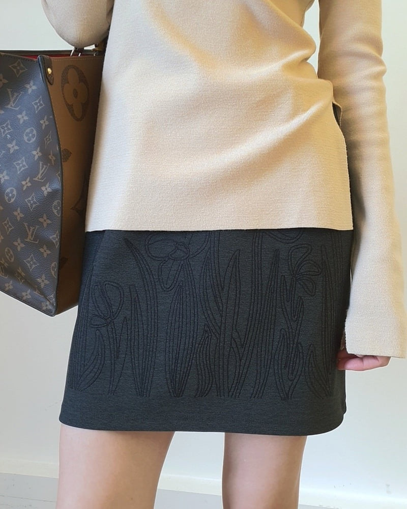 Gentle B - Korean Women Fashion - #romanticstyle - Attention V-Neck Knit - 6