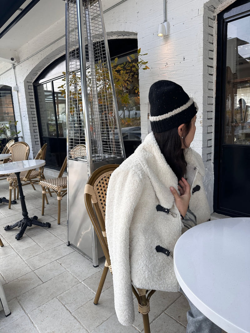 Have - Korean Women Fashion - #momslook - Big Collar Shearling Jacket - 11
