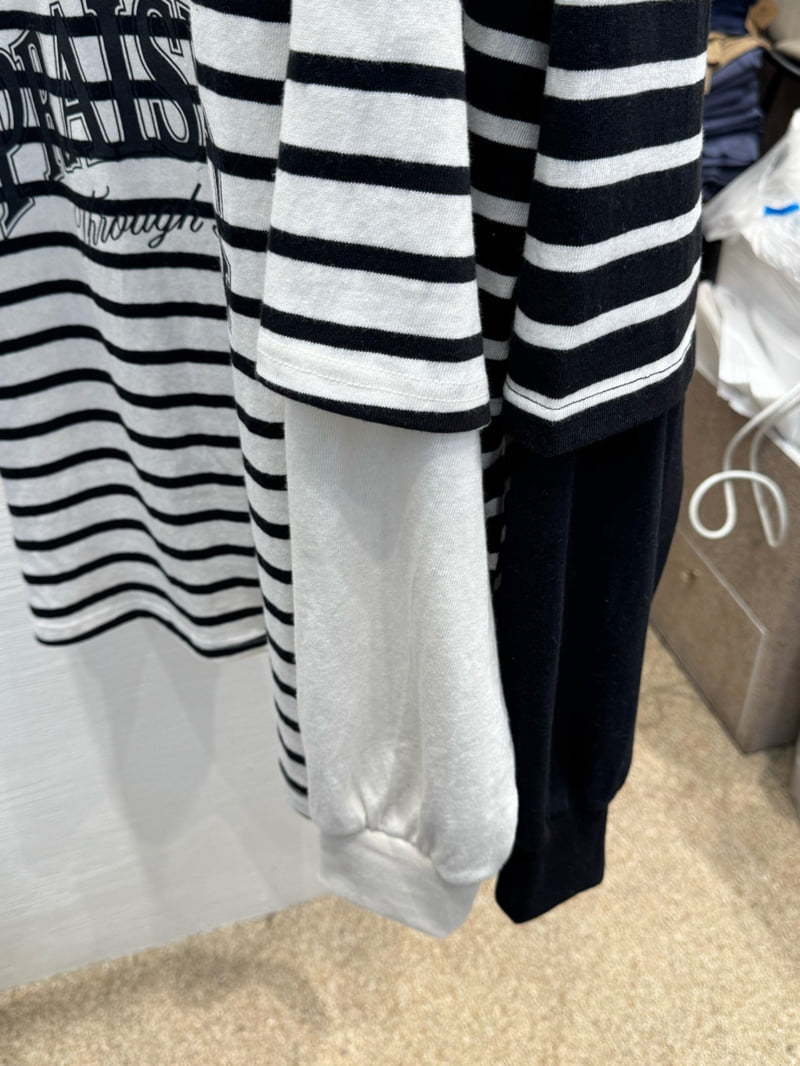 Heil - Korean Women Fashion - #womensfashion - Phrasing Layered Tee - 2