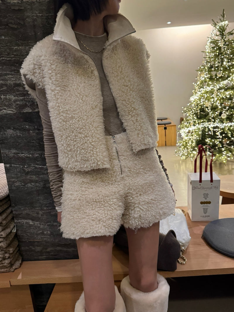 Heil - Korean Women Fashion - #womensfashion - Shearling Pants - 2