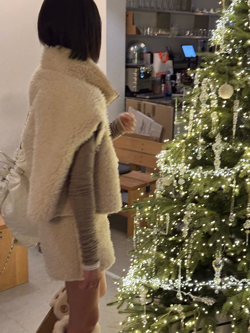 Heil - Korean Women Fashion - #womensfashion - Shearling Vest - 7