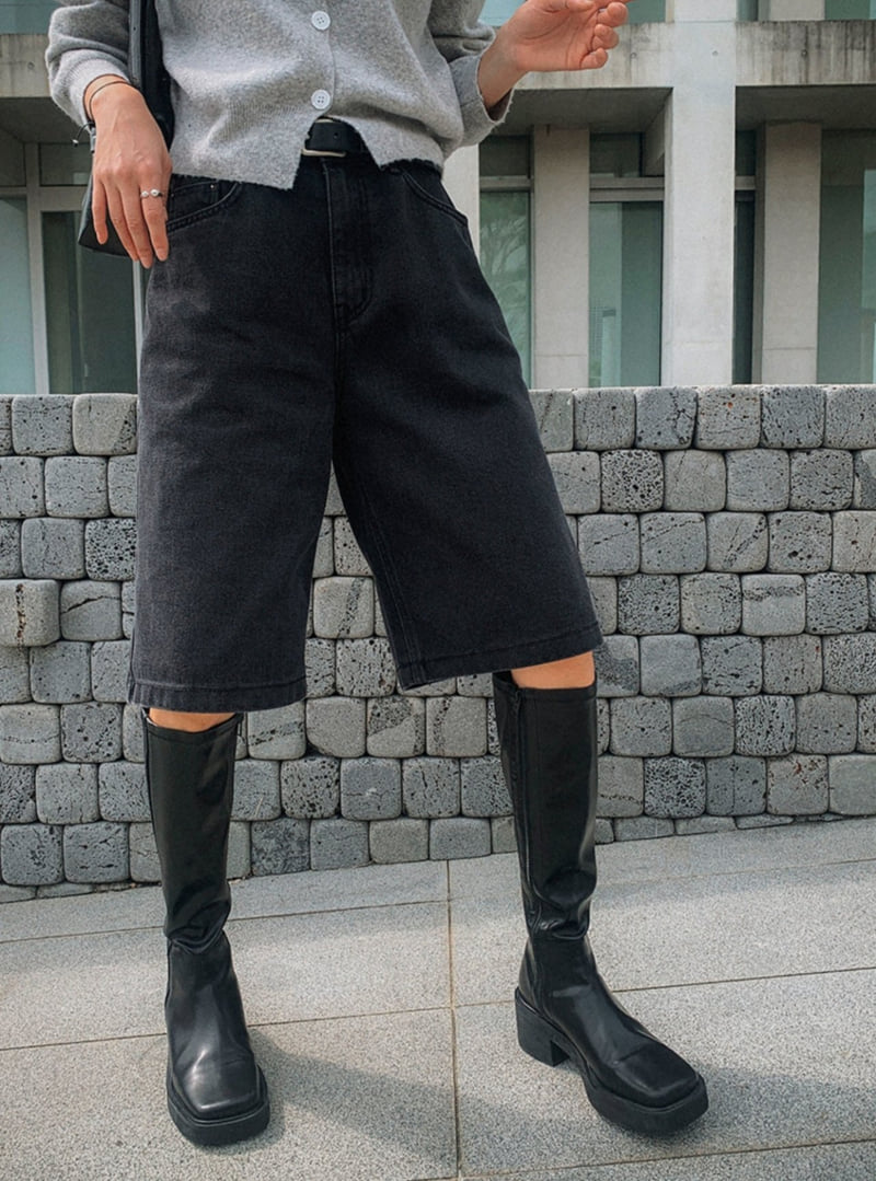 I'm here - Korean Women Fashion - #momslook - 339 Black Denim Bermuda Pants - 4