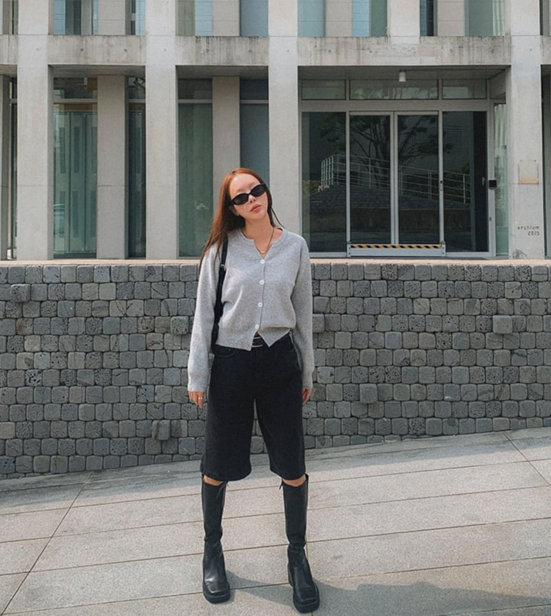 I'm here - Korean Women Fashion - #womensfashion - 339 Black Denim Bermuda Pants - 5