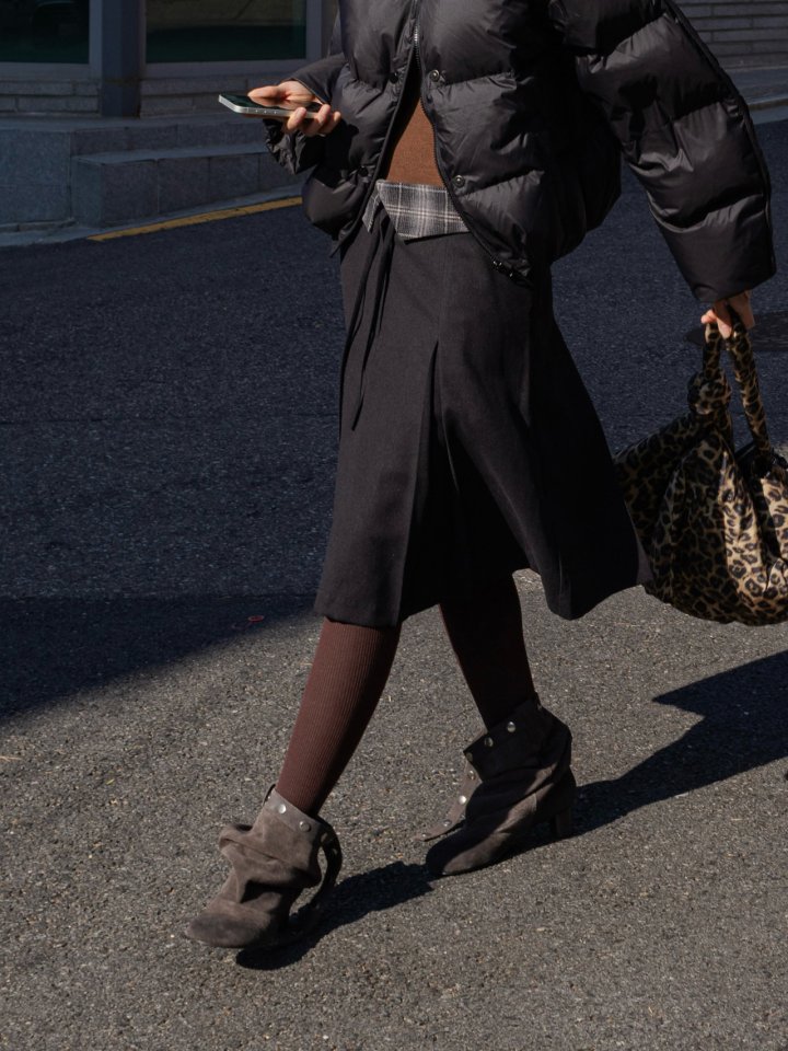 Inssense - Korean Women Fashion - #momslook - Check Waist Pleated Midi Skirt - 5