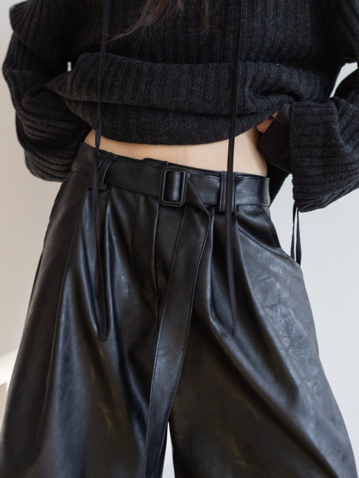 Inssense - Korean Women Fashion - #womensfashion - Belted Bermuda Trousers - 9