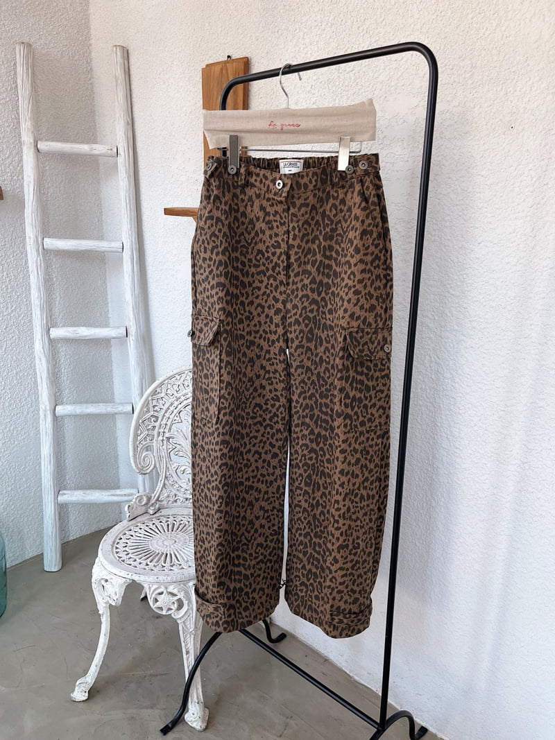 Lagrass - Korean Women Fashion - #womensfashion - Leopard Pocket Pants - 4