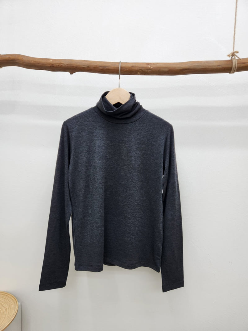 Most - Korean Women Fashion - #momslook - Warm Turtleneck Tee - 2
