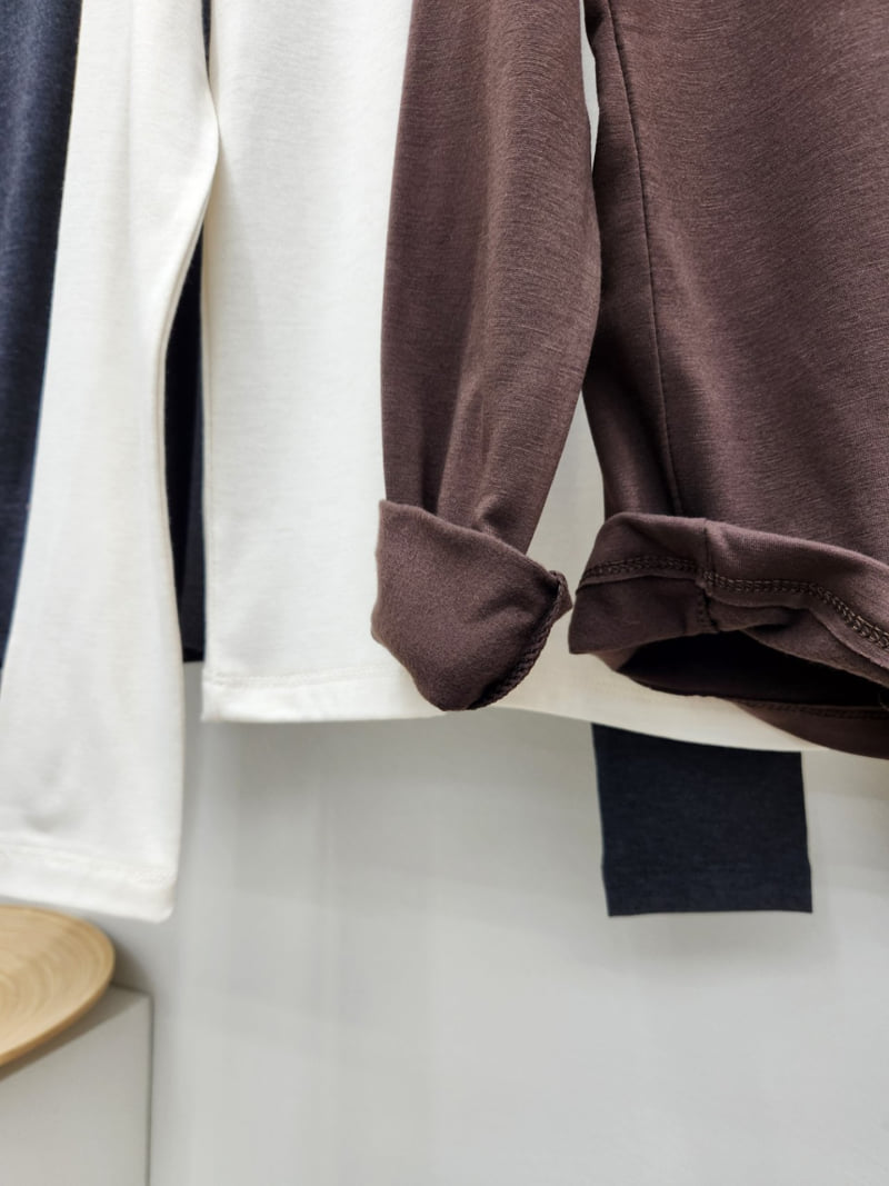Most - Korean Women Fashion - #momslook - Warm Turtleneck Tee - 6