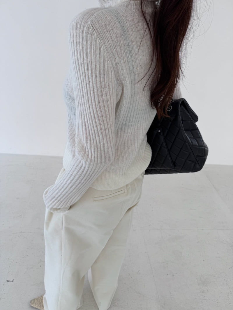 Neroli36 - Korean Women Fashion - #momslook - M Ribbed Pearl Turtleneck Tee - 10