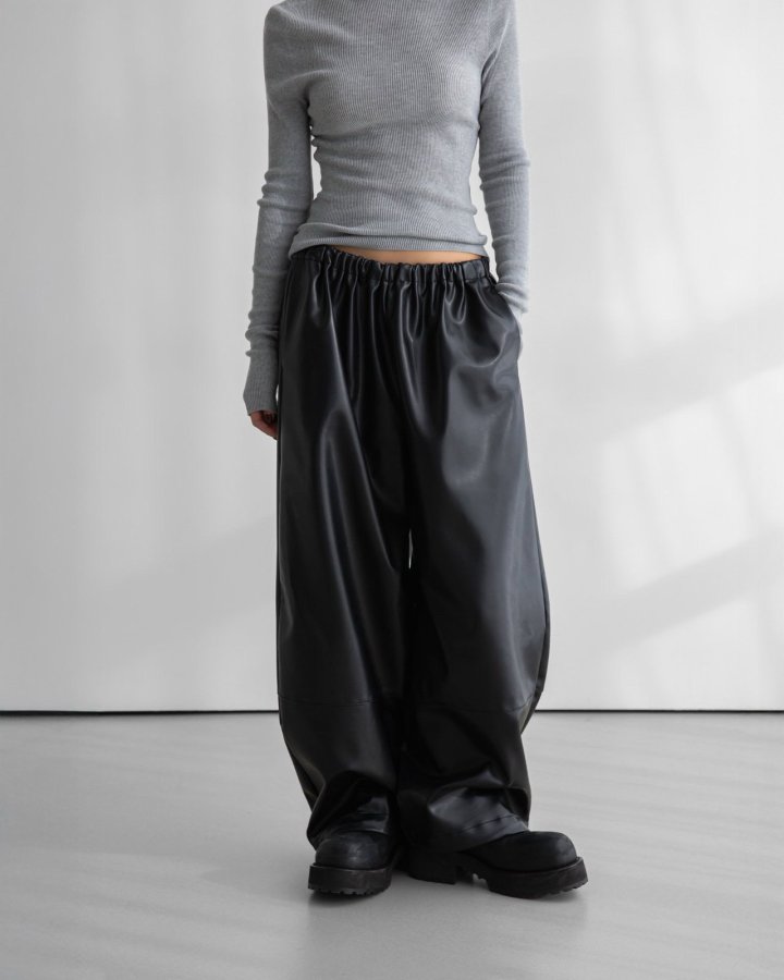 Paper Moon - Korean Women Fashion - #momslook - Vegan Volume Jogger Trousers - 3