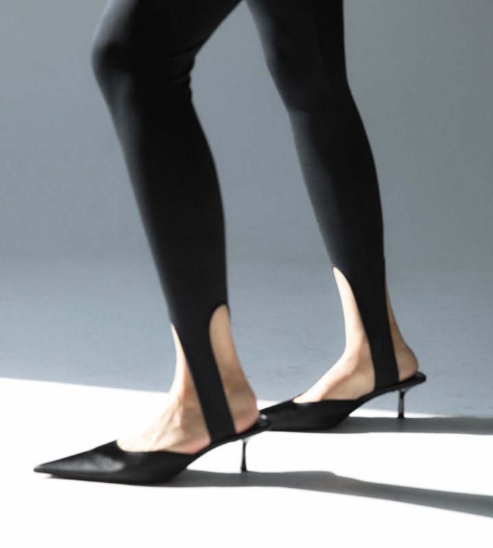 Paper Moon - Korean Women Fashion - #momslook - Stirrup Stretch Leggings - 5