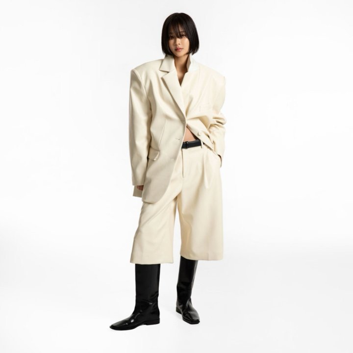 Paper Moon - Korean Women Fashion - #momslook - Oversized Shiny Three Button Blazer
