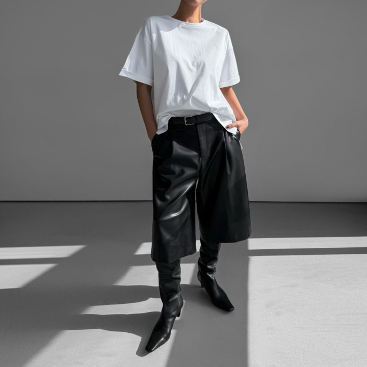 Paper Moon - Korean Women Fashion - #momslook - Classic Wide Fit Shiny Bermuda Trousers - 2
