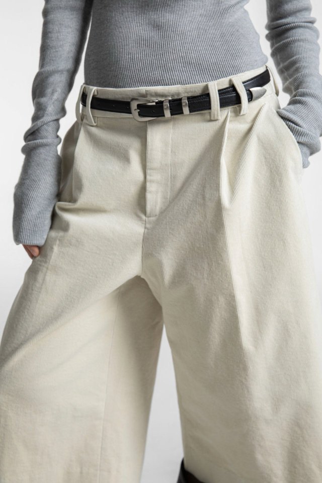 Paper Moon - Korean Women Fashion - #momslook - Classic Corduroy Bermuda Pants - 11