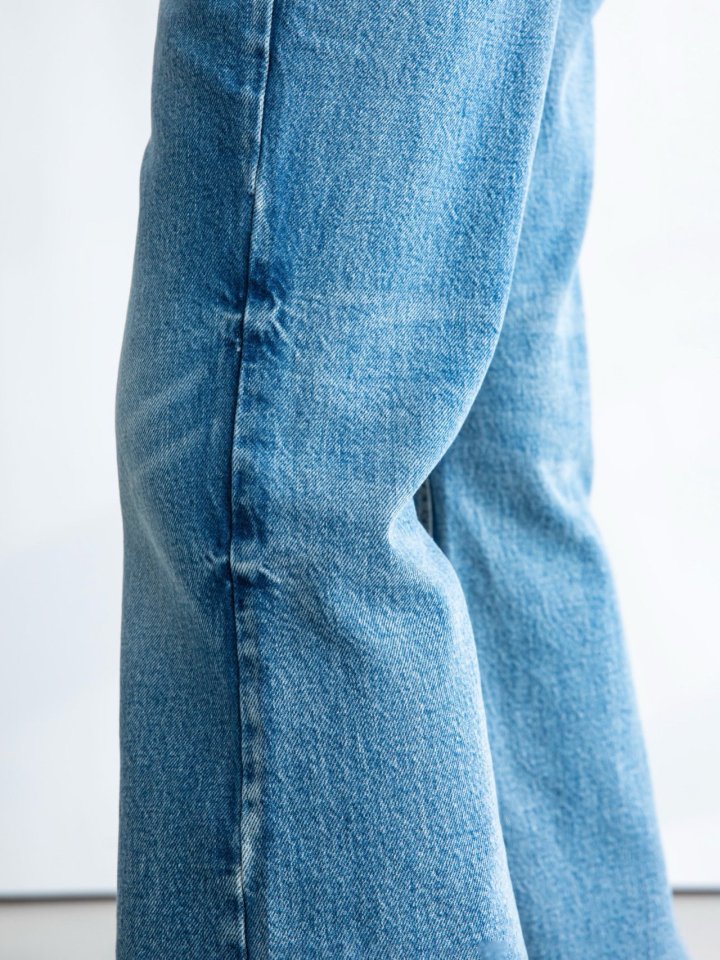 Paper Moon - Korean Women Fashion - #momslook - Classic Flared Denim Blue Jeans - 5