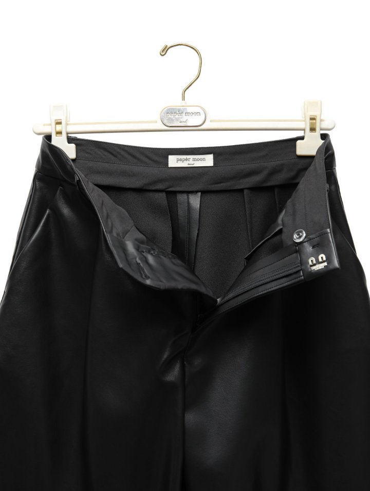 Paper Moon - Korean Women Fashion - #romanticstyle - Classic Wide Fit Shiny Bermuda Trousers - 9