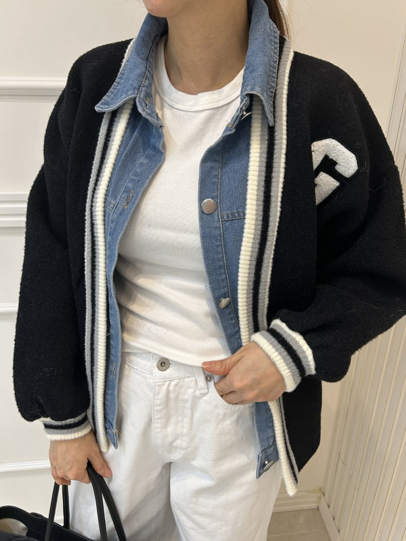 Pearls room - Korean Women Fashion - #vintageinspired - Blue Contrast Knit Jumper - 2