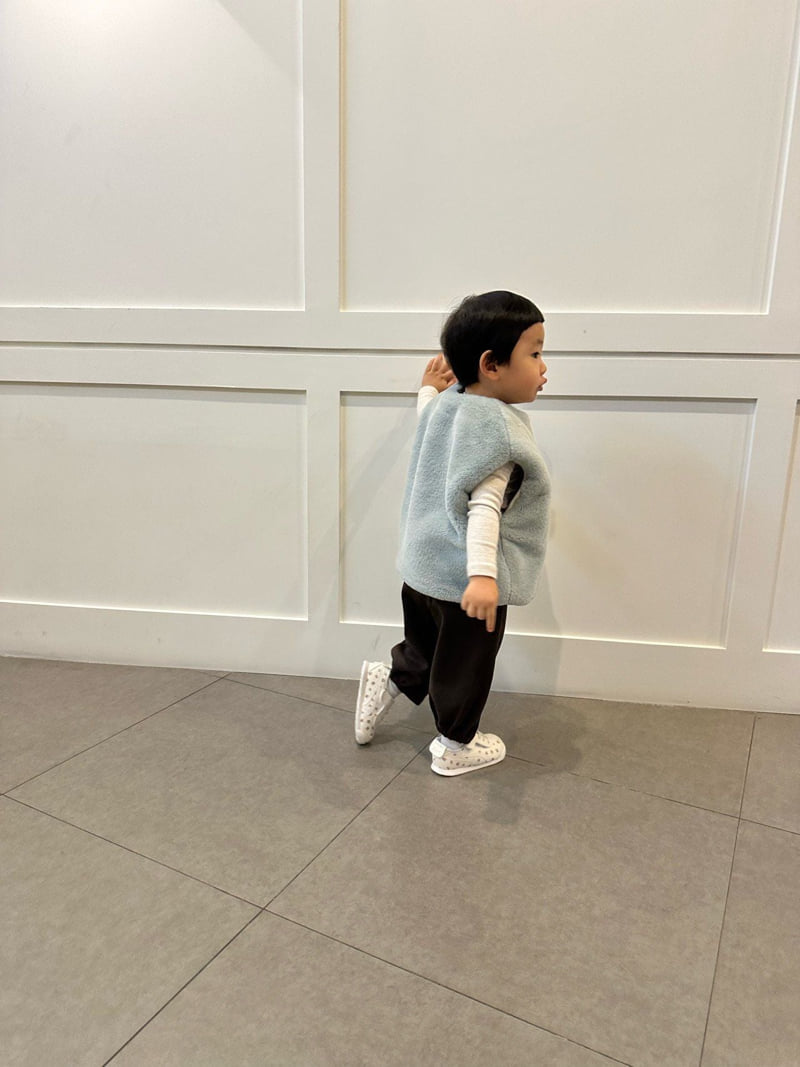 Petit Helena - Korean Children Fashion - #childofig - Fluffy Vest - 11