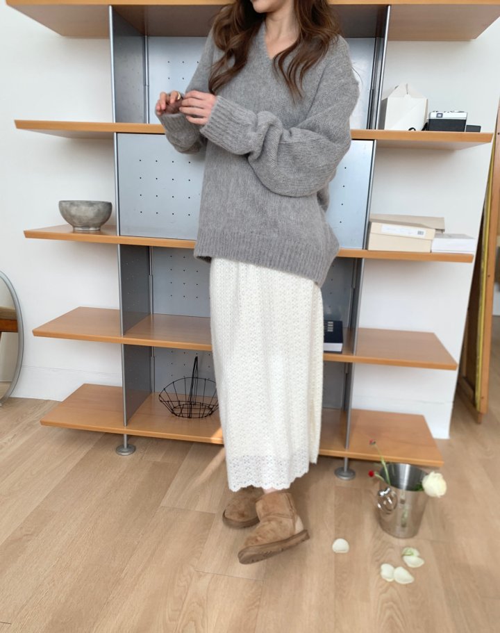 Pomelo - Korean Women Fashion - #vintageinspired - Maxi Fleece Lace Skirt - 5