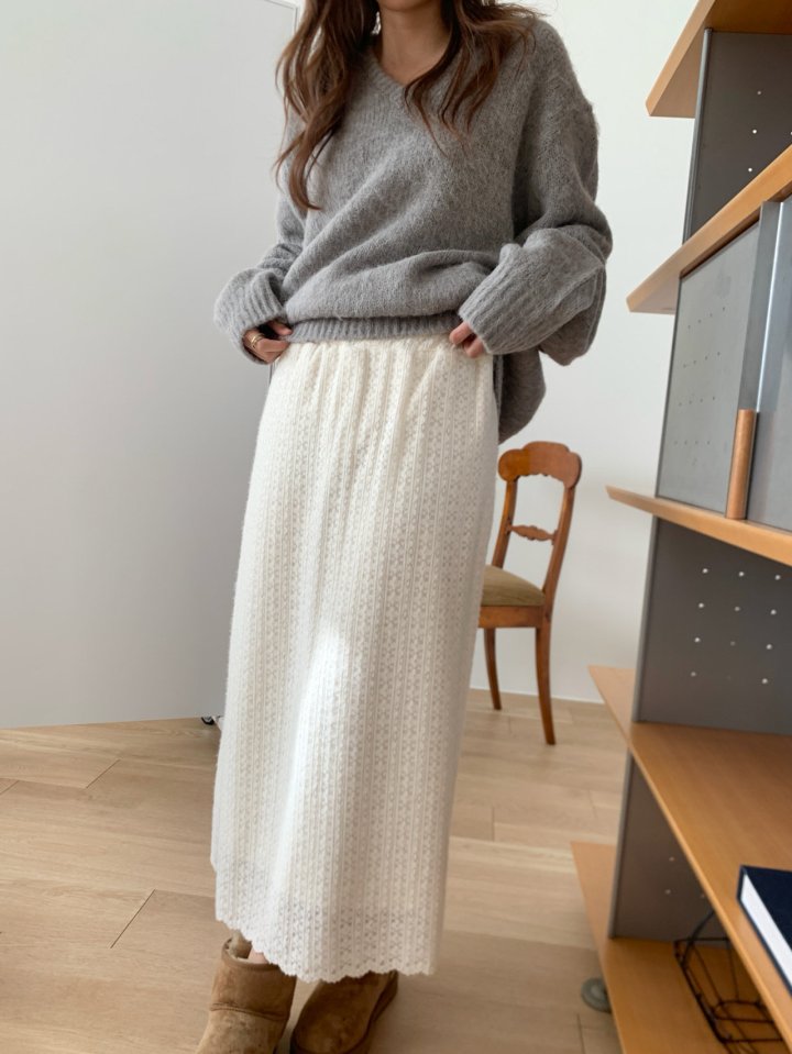 Pomelo - Korean Women Fashion - #vintagekidsstyle - Maxi Fleece Lace Skirt - 6