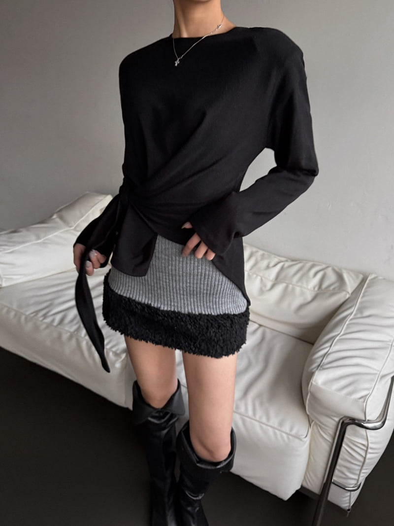 Rare Closet - Korean Women Fashion - #momslook - Diagonal Wrap Tee