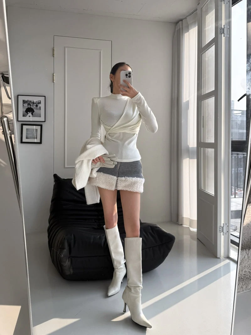 Rare Closet - Korean Women Fashion - #pursuepretty - Peach Twist Shirred Tee - 10