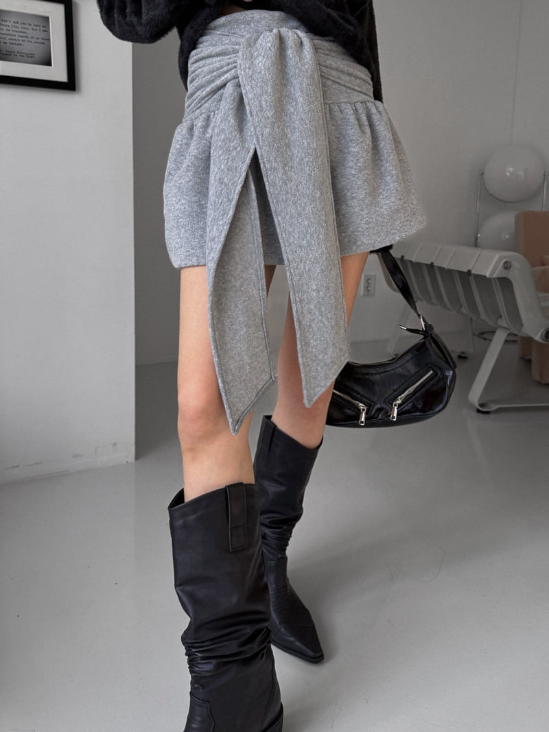 Rare Closet - Korean Women Fashion - #pursuepretty - Pumpkin Balloon Skirt Pants - 5