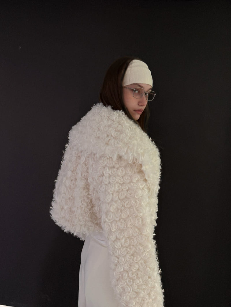 Rare Closet - Korean Women Fashion - #restrostyle - Mongle Teddy Soft Jacket - 12