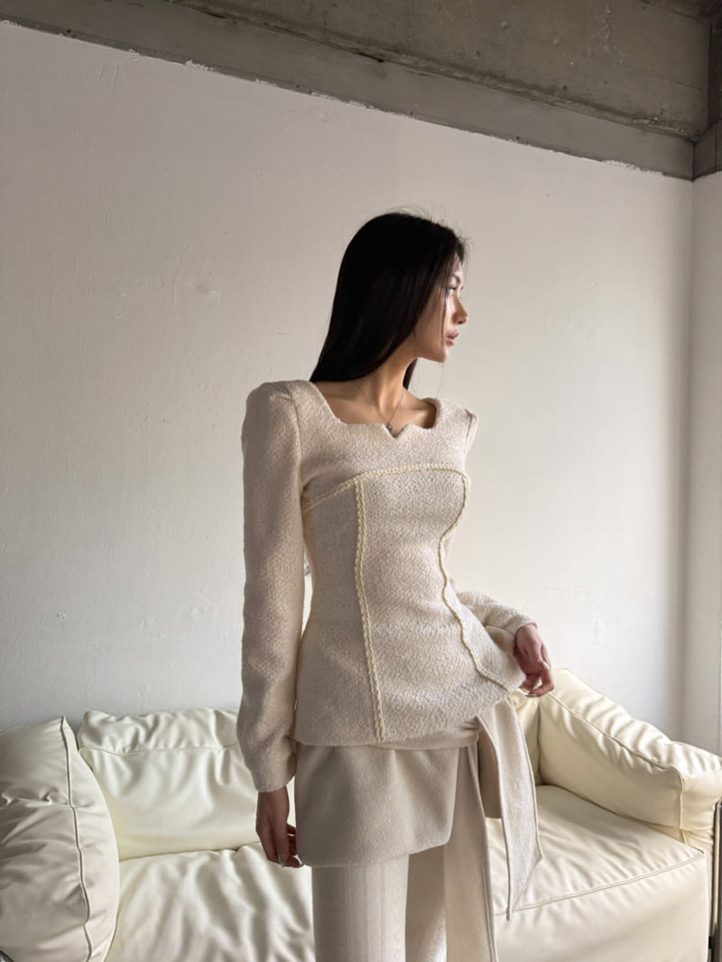 Rare Closet - Korean Women Fashion - #romanticstyle - Button Boucle Tape Blouse - 11