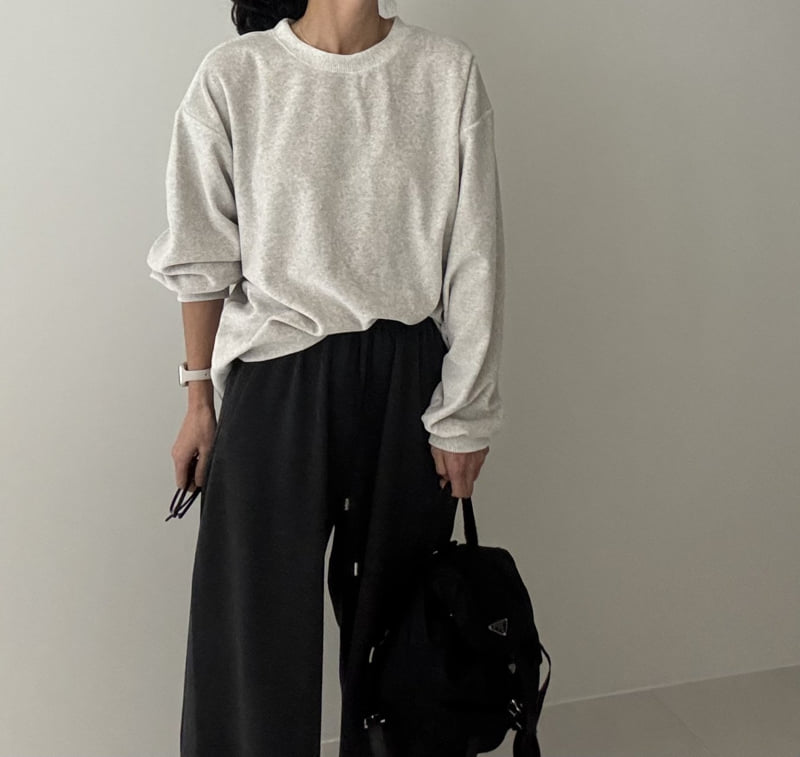 Ripple - Korean Women Fashion - #momslook - Meg Velour Sweatshirt