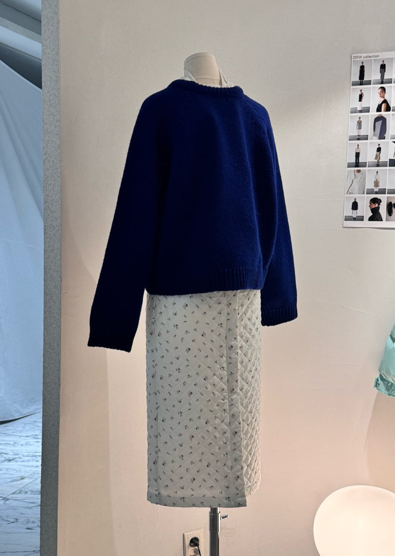 Roomk - Korean Women Fashion - #momslook - Flower Quilted Skirt - 12