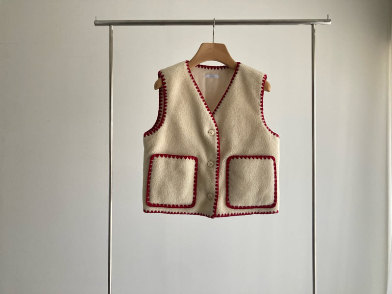 Roomk - Korean Women Fashion - #pursuepretty - Warm Nordic Vest - 3