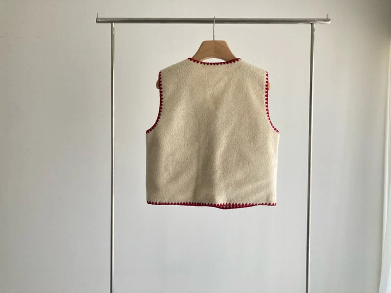Roomk - Korean Women Fashion - #pursuepretty - Warm Nordic Vest - 4