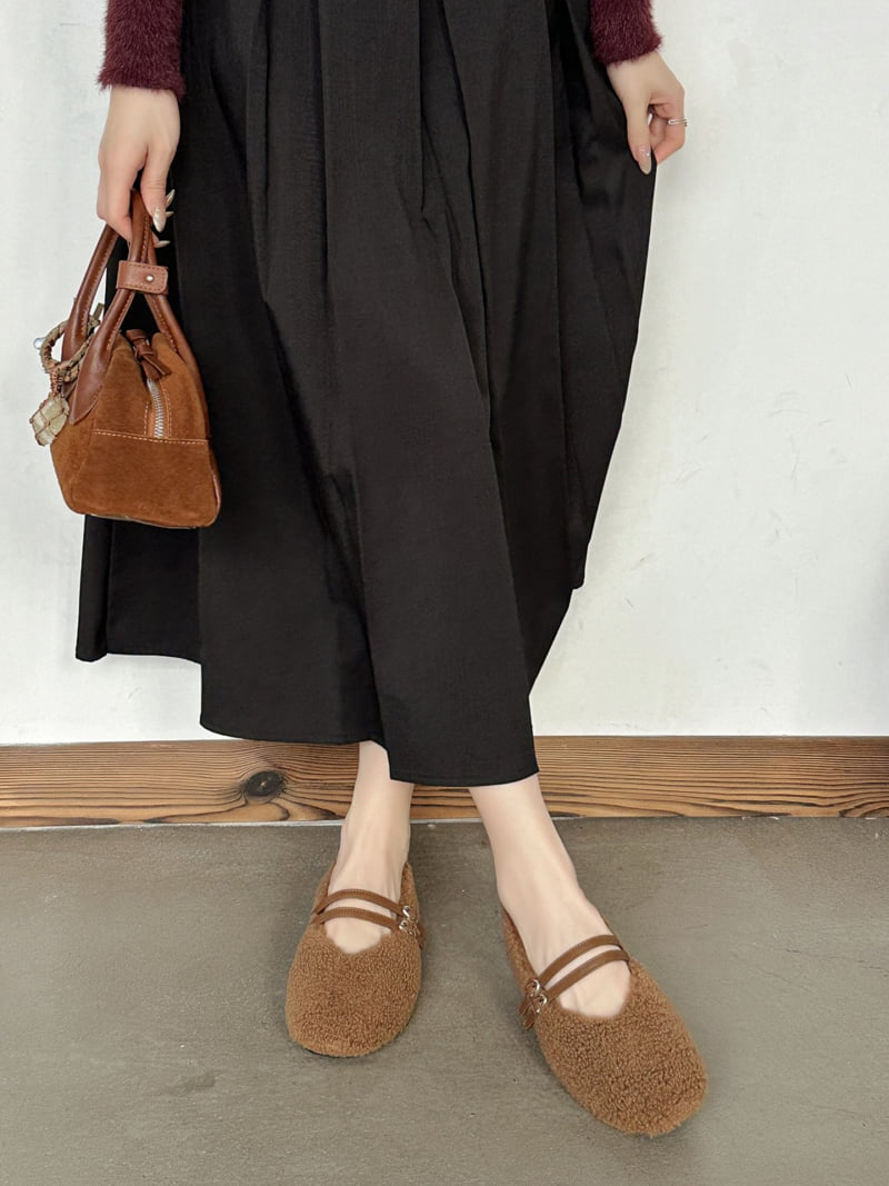 Runa Martin - Korean Women Fashion - #momslook - Teddy Fleece Lined Simple Mary Jane Flats - 3