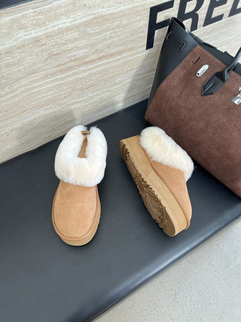 Runa Martin - Korean Women Fashion - #momslook - Fleece-Lined Suede Loafers - 3
