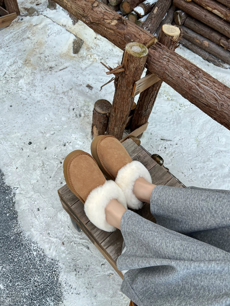 Runa Martin - Korean Women Fashion - #momslook - Fleece-Lined Suede Loafers - 9