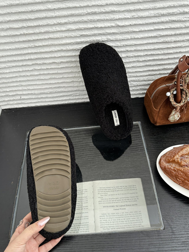 Runa Martin - Korean Women Fashion - #momslook - Teddy Fleece Round Clog Mule Slippers - 11