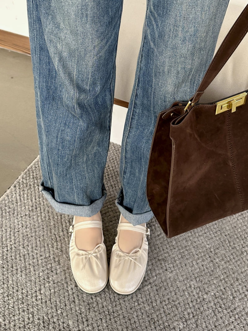 Runa Martin - Korean Women Fashion - #pursuepretty - Round Satin Mary Jane Ribbon Flats - 5