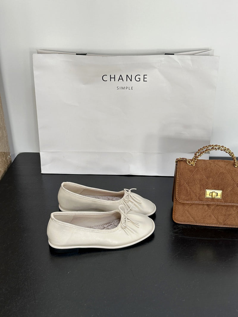 Runa Martin - Korean Women Fashion - #pursuepretty - Ribbon Shirred Loafer Flats - 4