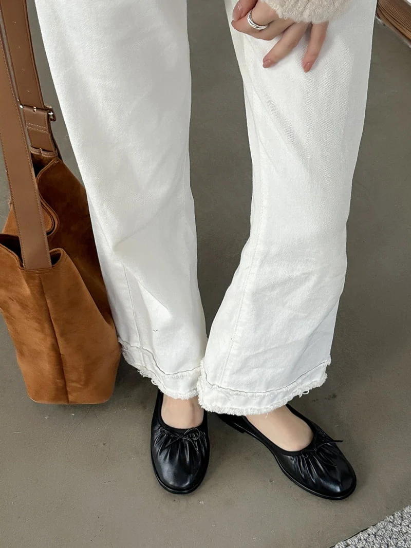 Runa Martin - Korean Women Fashion - #romanticstyle - Ribbon Shirred Loafer Flats - 5