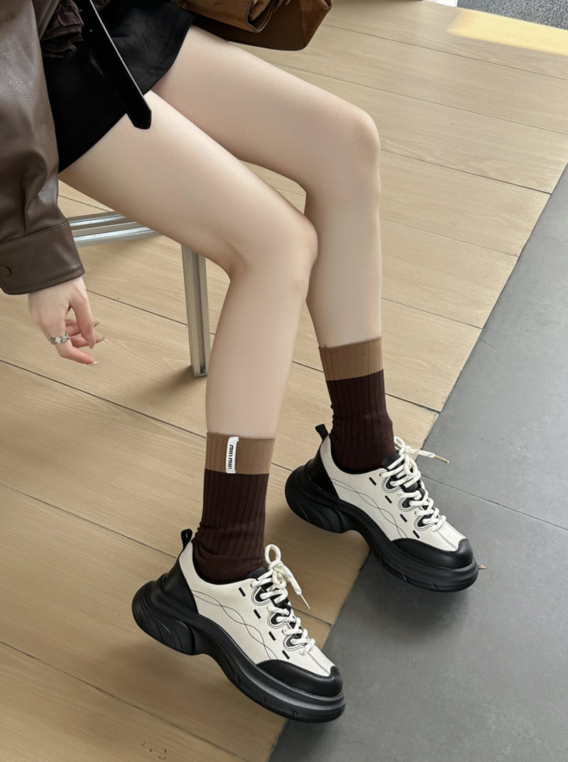 Runa Martin - Korean Women Fashion - #shopsmall - Round Tracking Lightweight Derby Walker Sneakers - 5