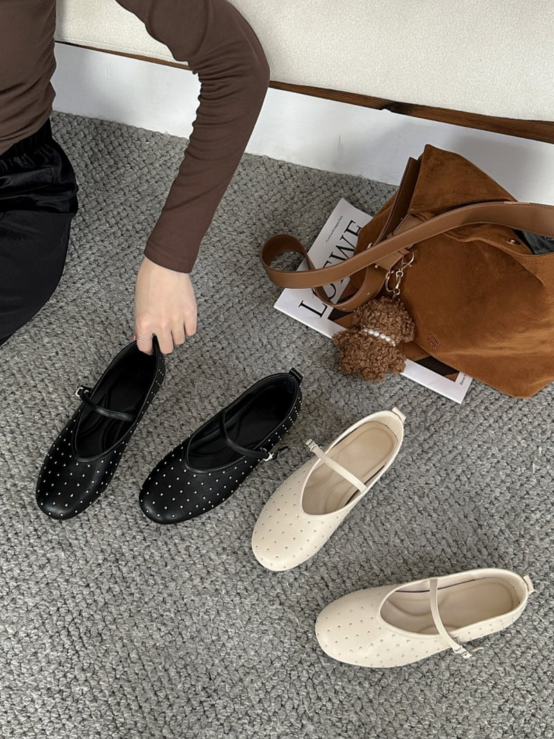 Runa Martin - Korean Women Fashion - #thatsdarling - Point Simple Mary Jane Flats