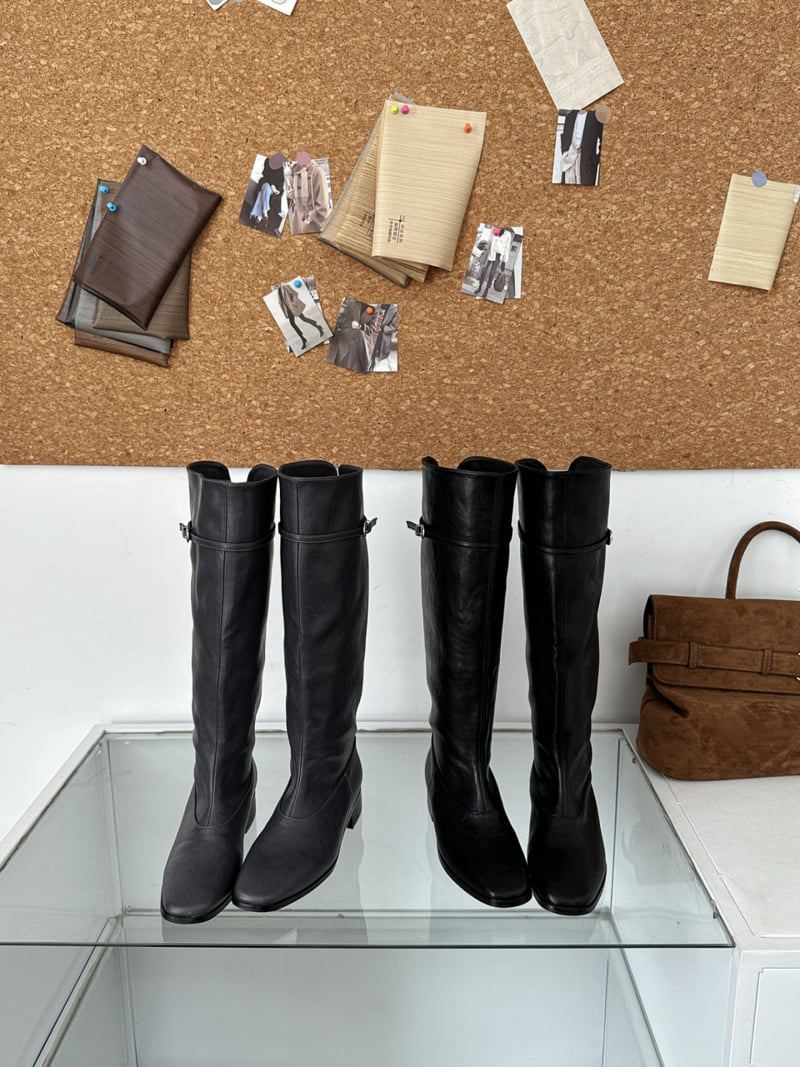 Runa Martin - Korean Women Fashion - #thatsdarling - Simple V Cut Wide Vintage Long Boots - 2