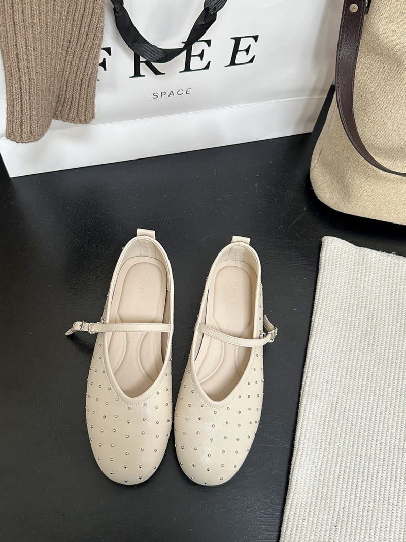 Runa Martin - Korean Women Fashion - #thelittlethings - Point Simple Mary Jane Flats - 2