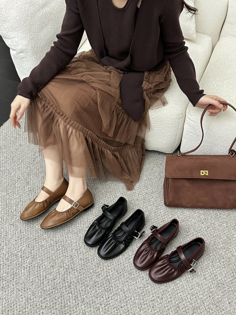 Runa Martin - Korean Women Fashion - #vintageinspired - Mary Jane Buckle Strap Cushion Shirred Flats - 2