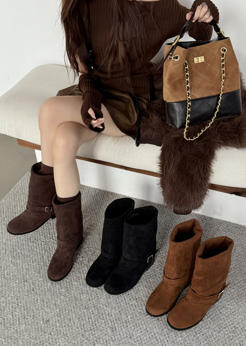 Runa Martin - Korean Women Fashion - #womensfashion - Suede Reversible Warmer Two Way Boots - 3