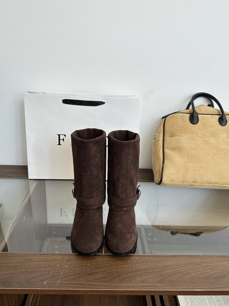 Runa Martin - Korean Women Fashion - #womensfashion - Suede Reversible Warmer Two Way Boots - 9